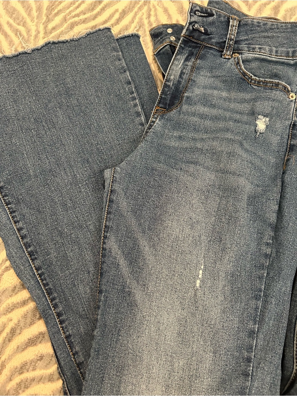 Jean Bundle, 4 Pairs Size 6-8, Straight, Wide, Flare, and Boot leg Jeans - Picture 16 of 16